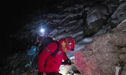 Adana’da dağda mahsur kalan 3 kişi kurtarıldı