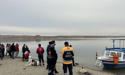 Adıyaman'da şişme botun alabora olması sonucu baraja düşen kişi aranıyor