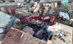 Bitlis'te kereste işletmesinde yangın