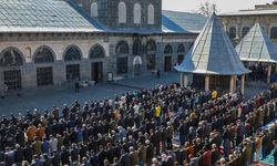 Cuma hutbesi: “Her anımızı ebedî kazanca dönüştürebiliriz”