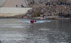 Dicle Nehri'ne düşen terliğini almak istedi, Suya düşüp kayboldu