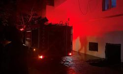 Diyarbakır'a sınır ilçede apartman yangını: 9 kişi dumandan...