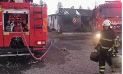 Diyarbakır'da seyir halindeki araç alev aldı