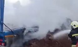 Diyarbakır'da tır'ın dorsesi alev alarak yandı