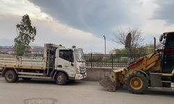 Hatay’da fırtına: Çatısı çöken evde mahsur kalan 3 kişi kurtarıldı