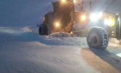 Siirt'te kar yağışı nedeniyle Geçittepe yolu ulaşıma kapandı