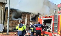 Siirt’te evin odunluğunda çıkan yangın söndürüldü
