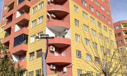 Batman'da facianın eşiğinden dönüldü: 12 katlı binanın merdiveni çöktü