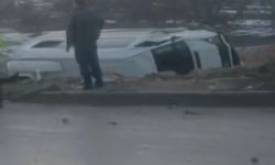 Gaziantep'te işçi servisi şarampole devrildi: 10 yaralı