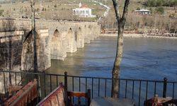 On Gözlü Köprü çevresinde su yükseldi: İşte son durum