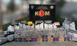 Hurdaların altından 28 bin paket kaçak sigara çıktı