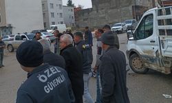 Adıyaman'da motosikletle kamyonet çarpıştı: 2 yaralı