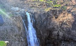Diyarbakır'daki şelaleler ziyaretçi akınına uğruyor