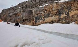 Şırnak'ta kapalı olan beldenin yolunun açılması için çalışmalar sürüyor