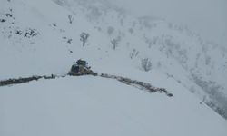 Siirt'te karla kaplı yollar ulaşıma açıldı