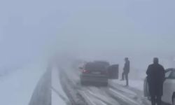 Diyarbakır-Şanlıurfa karayolunda kar ulaşımı olumsuz etkiledi