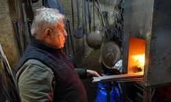 Gaziantep’te ateş başında 60 yıldır demir dövüyor