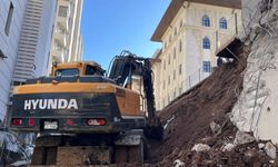 Şanlıurfa’da istinat duvarı çöktü: 4 daire hasar gördü