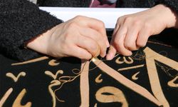 Diyarbakır'da Esma-Ül Hüsna Maraş işlemeleri Ulu Camide sergilendi