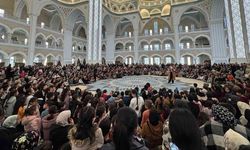 Gaziantep'te Millet Camii çocuk sesleriyle şenlendi