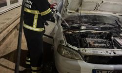 Adıyaman'da seyir halindeki otomobil alev aldı