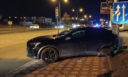 Batman’da iki otomobil kafa kafaya çarpıştı: 1 yaralı