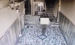 Diyarbakır'da ilginç hırsızlık girişimi: Çaldıktan sonra geri bırakıp kameraya 'karışmadım' el işaretini yaptı