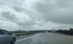 Diyarbakır’da yağış etkili oldu, cadde ve sokaklar sular altında kaldı