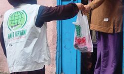 Umut Kervanı Kadın Kollarından Diyarbakır’da Ramazan Yardımı