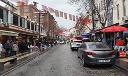 Diyarbakır’da Ramazan alışverişine yağmur molası