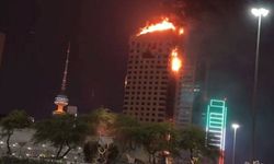 İran'ın Körfez ülkelerindeki ABD üslerine misillemeleri sürüyor