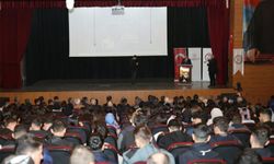 Siirt'te 'Güneş Hadisesi' söyleşi programı düzenlendi