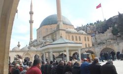 Şanlıurfa'daki Halil-ür Rahman Camii asırlara meydan okuyor