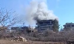 Siirt’te ev yangını: Üst kat kullanılamaz hale geldi