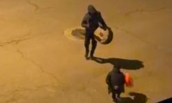 Siirt’te sahur için çalınan davula tek başına halay çekti