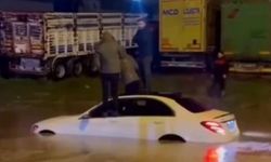 Şırnak'ta sel: Araçlarda mahsur kalanlar kurtarıldı