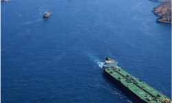 Türkiye sahipli bir gemi İran izinli Hürmüz Boğazı’ndan geçti