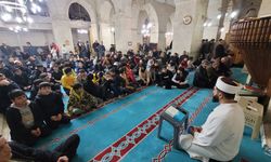 Silvan'da öğrenciler, öğretmenler ve veliler teravih namazında buluştu