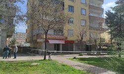 Bağlar'da dün gece tahliye edilen binada incelemeler sürüyor