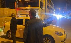 Adıyaman'da kamyon önüne çıkan otomobili sürükledi