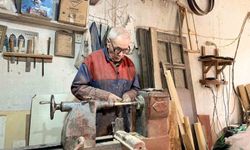 Ahşap beşik geleneğini yarım asırdır sürdürüyor