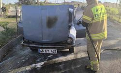 Besni'de otomobil alev aldı