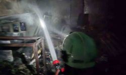 Diyarbakır'da cam balkon üretimi yapılan iş yerinde yangın