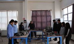 Diyarbakır'da öğrenciler aldıkları eğitimlerle otomotiv sektörüne giriyor