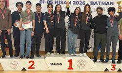 Diyarbakırlı öğrencilerden satrançta çifte zafer