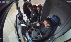 Siirt'te otobüste fenalaşan genç kız hastaneye yetiştirildi