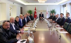 Bakan Bayraktar’dan madenciler için mesaj: İşçi haklarının korunmasının takipçisi olacağız