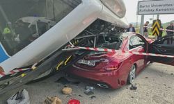 Öğrenci otobüsü kaza yaptı: 46 yaralı