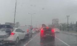 Diyarbakır'da sağanak ve dolu yağışı etkili oldu