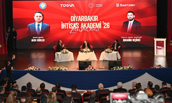 Diyarbakır'da konuşan Bakan Gürlek: Sosyal medyaya kimlik şartı geliyor